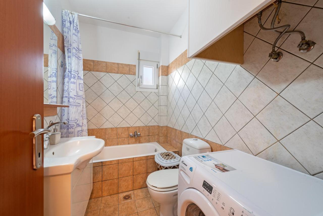 Lagadi Apartment 8 ลาสซี ภายนอก รูปภาพ